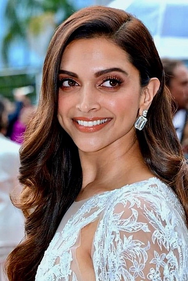 Deepika Padukone begins shooting for Shah Rukh Khan starrer 'Pathan'